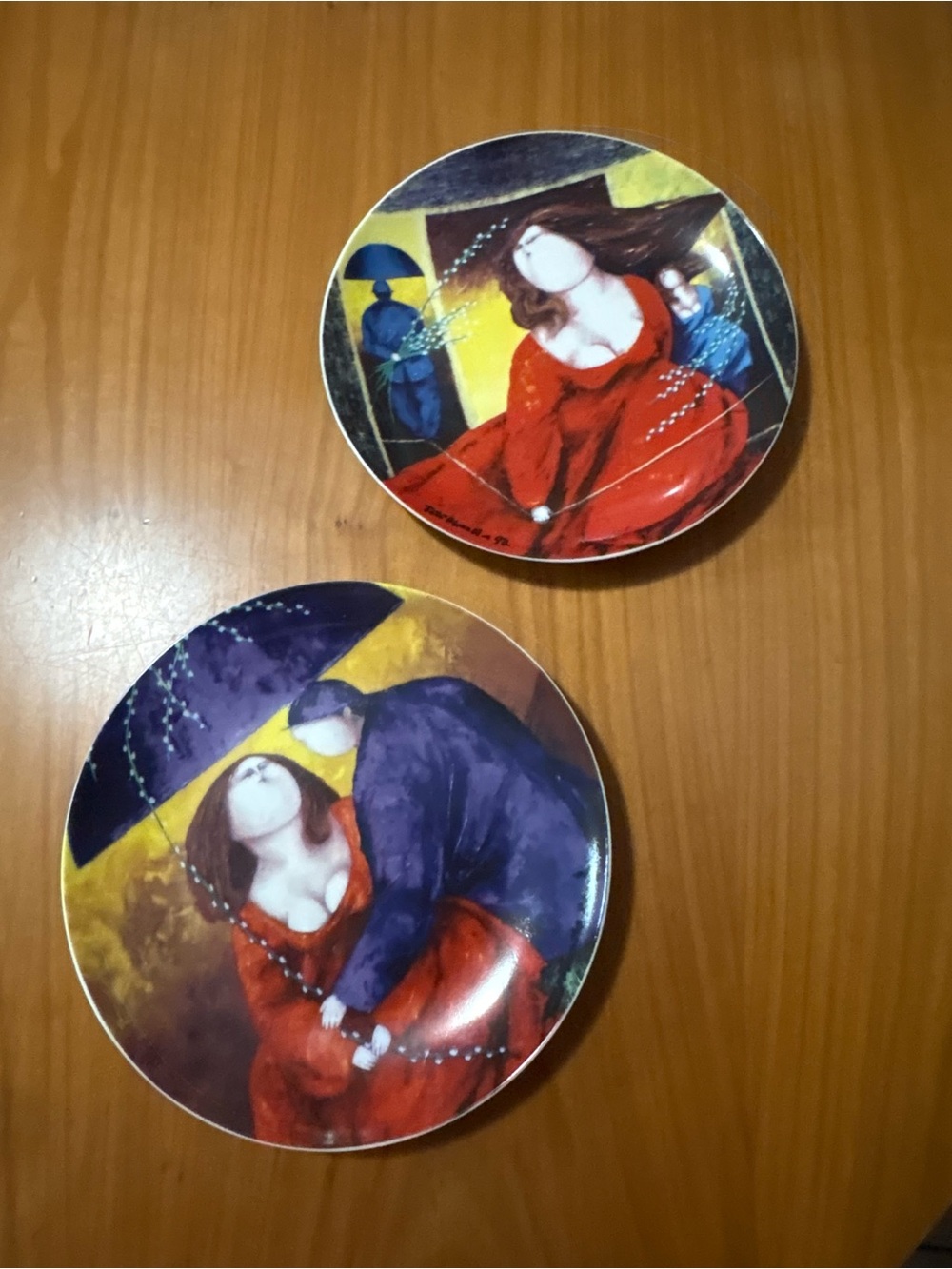 Teté Marella limited collection plates